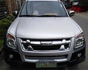 Silver Isuzu D-Max 2012 at 223367 km for sale