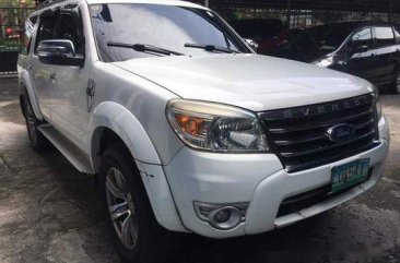 Sell White 2011 Ford Everest at 89000 km 