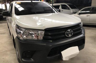 White Toyota Hilux 2019 for sale in Quezon City 