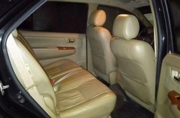 Black Toyota Fortuner 2010 Automatic Diesel for sale 