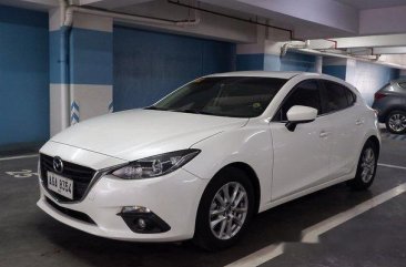 Selling White Mazda 3 2014 Automatic Gasoline at 30000 km