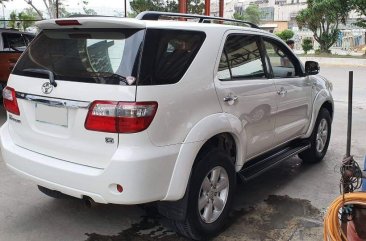 White 2010 Toyota Fortuner for sale 