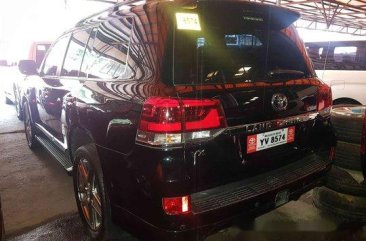 Black Toyota Land Cruiser 2016 at 14000 km for sale