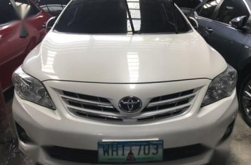 Sell Pearlwhite 2013 Toyota Corolla Altis in Quezon City 