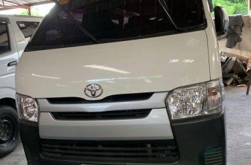 Selling White Toyota Hiace 2018 in Quezon City