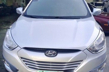 Selling Silver Hyundai Tucson 2011 at 50000 km