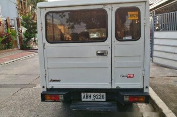 White Mitsubishi L300 2015 at 68000 km for sale