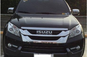 Selling Black Isuzu Mu-X 2017 Automatic Diesel 