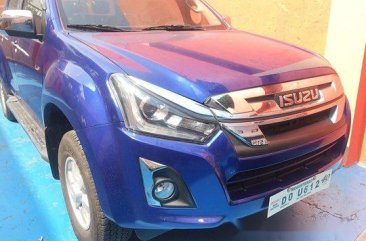 Selling Blue Isuzu D-Max 2018 Automatic Diesel 