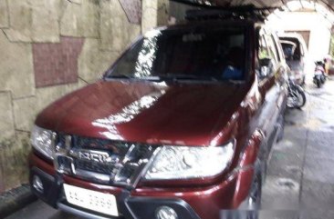 Sell Red 2015 Isuzu Crosswind Manual Diesel at 8700 km