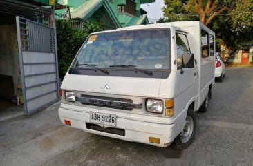 Selling White Mitsubishi L300 2015 Manual Diesel 