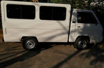 Selling White Mitsubishi L300 2010 Quezon City