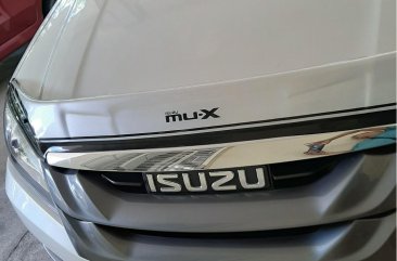 Isuzu Mu-X 2015 for sale in San Jose