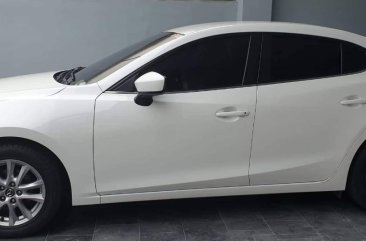 Pearlwhite Mazda 3 2014 for sale in Muntinlupa 