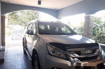 Selling Silver Isuzu Mu-X 2015 at 100000 km 