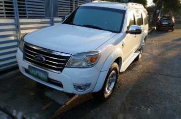 Selling White Ford Everest 2009 Automatic Diesel at 80000 km 
