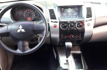 Selling Blue Mitsubishi Montero 2014 SUV/MPV at  Automatic Diesel in Manila