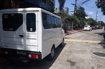 Selling White Hyundai H-100 2011 in Manila