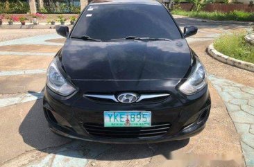 Selling Black Hyundai Accent 2011 