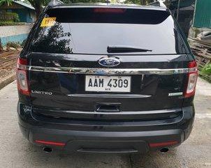 Selling Black Ford Explorer 2014 at 40000 km 