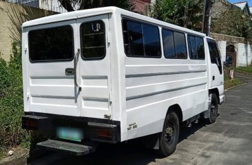 Selling Isuzu Nhr 2011 in Quezon City