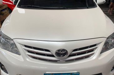 Selling White Toyota Corolla Altis 2013 in Quezon City