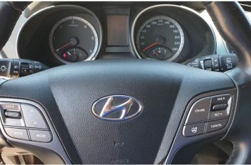 Hyundai Santa Fe 2013 at 103000 km for sale 