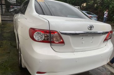 Sell White 2013 Toyota Corolla Altis in Quezon City 