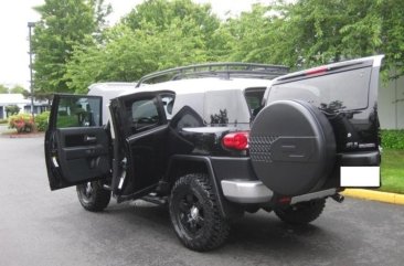 Toyota Fj Cruiser 2012 for sale in Makati 