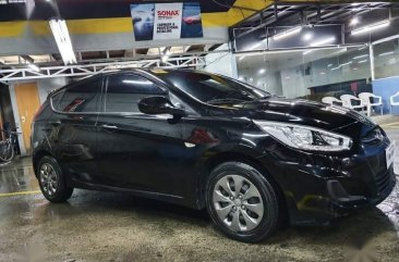 2nd-hand Hyundai Accent MT 2016 for sale in Mandaluyong