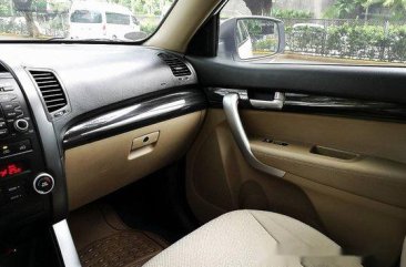 White Kia Sorento 2010 for sale in Manila