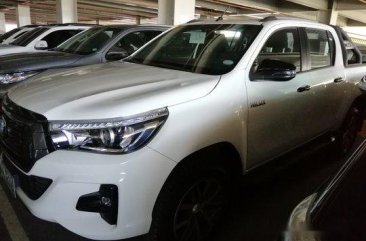 White Toyota Hilux 2018 Automatic for sale 