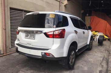 Selling White Isuzu Mu-X 2015 at 57675 km 