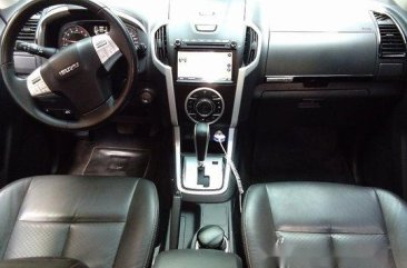 Selling Isuzu Mu-X 2017 Automatic Gasoline 