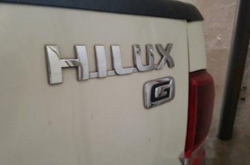 Selling White Toyota Hilux 2014 at 10000 km 