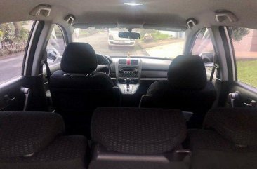 White Honda Cr-V 2007 at 100000 km for sale