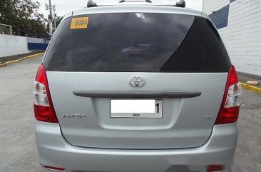 Selling Toyota Innova 2015 Manual Diesel at 32000 km