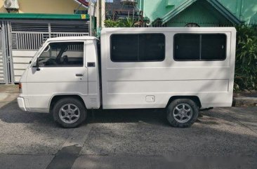 White Mitsubishi L300 2011 at 80000 km for sale 