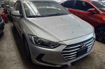 Selling Silver Hyundai Accent 2018 in Makati