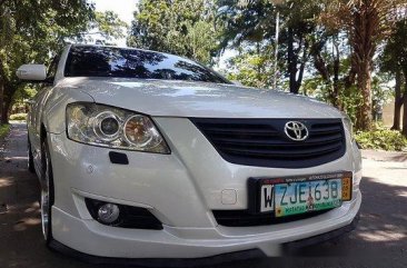 Sell White 2007 Toyota Camry at Automatic Diesel at 70840 km