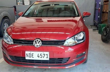 Selling Red Volkswagen Golf 2016 Automatic Gasoline at 5000 km