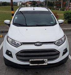 Selling White Ford Ecosport 2015 at 51000 km