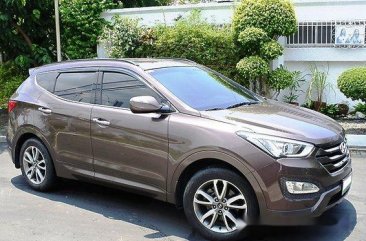 Selling Brown Hyundai Santa Fe 2013 Automatic Diesel at 69000 km 