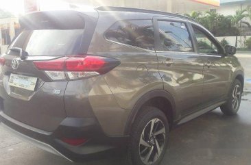 Sell 2018 Toyota Rush Automatic Gasoline at 2720 km 