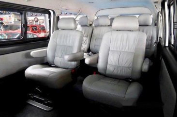 Selling White Toyota Hiace 2016 in Quezon City