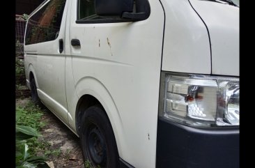 Selling Toyota Hiace 2016 Van Manual Diesel