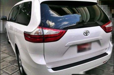 Selling White Toyota Sienna 2019 in General Salipada K. Pendatun