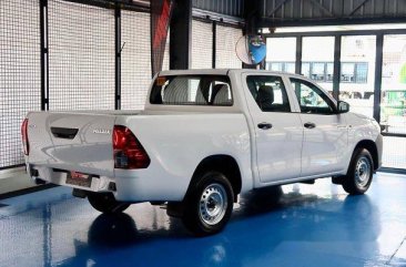 White Toyota Hilux 2019 Manual Diesel for sale 