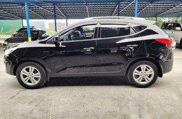 Selling Black Hyundai Tucson 2012 Automatic Gasoline at 57000 km