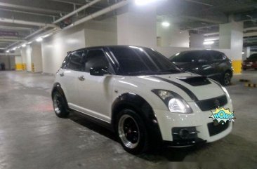 Selling White Suzuki Swift 2010 Manual Gasoline at 115000 km